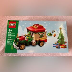 LEGO Santa's Delivery Truck - Red, Green & Gold Holiday Set